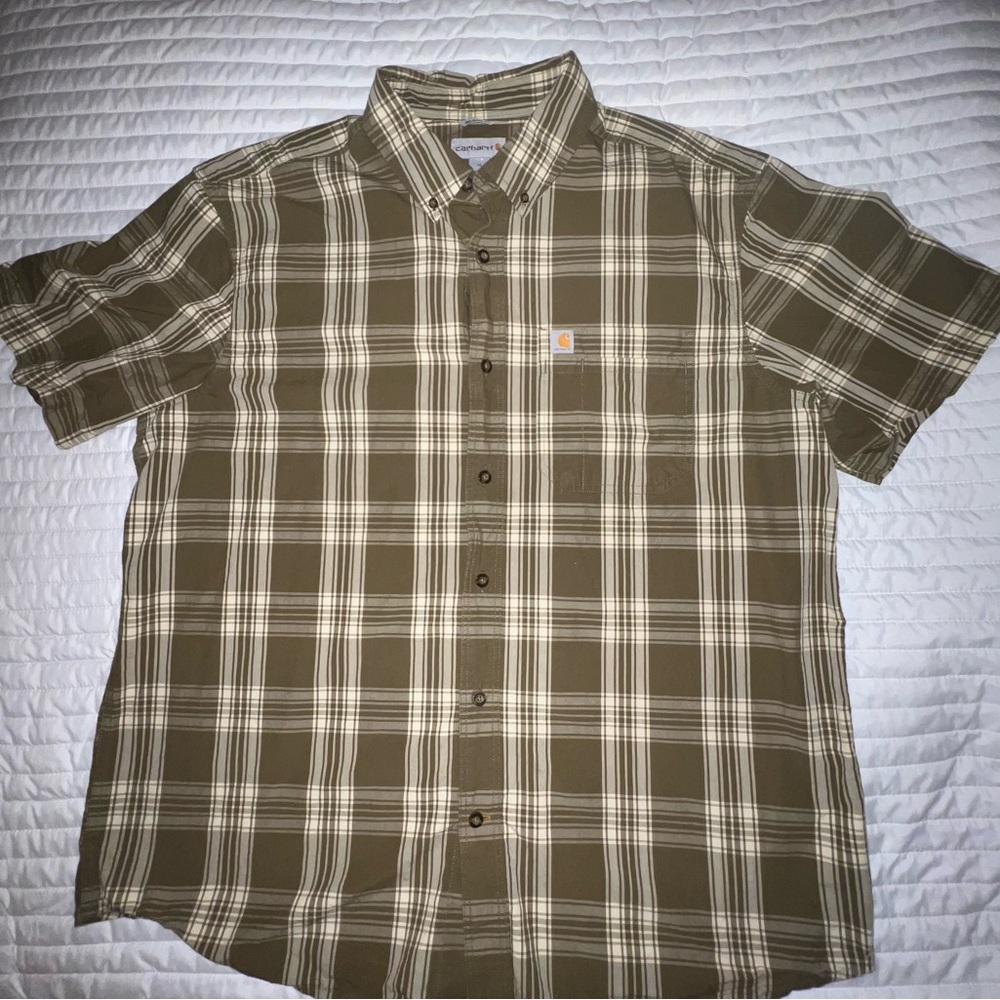 XL Light Weight Carhartt Short Sleeve Shirt